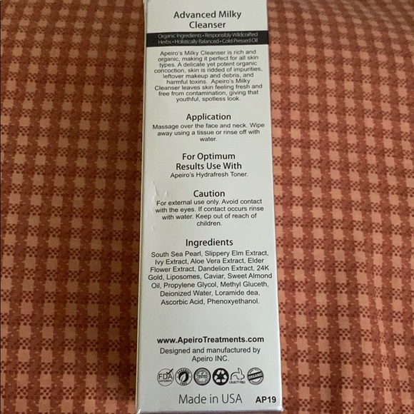 Advanced Milky Cleanser - Picture 2 of 3